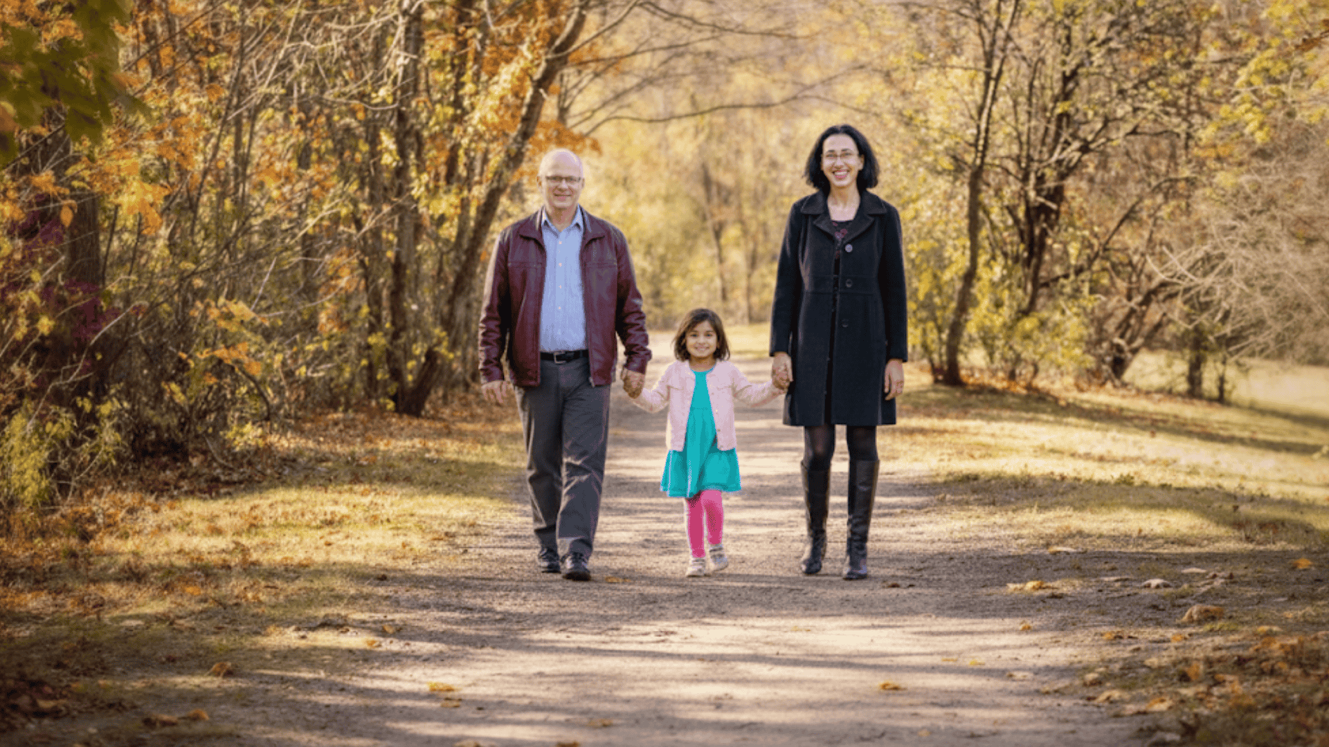 family of three for outdoor fall family photo outfits
